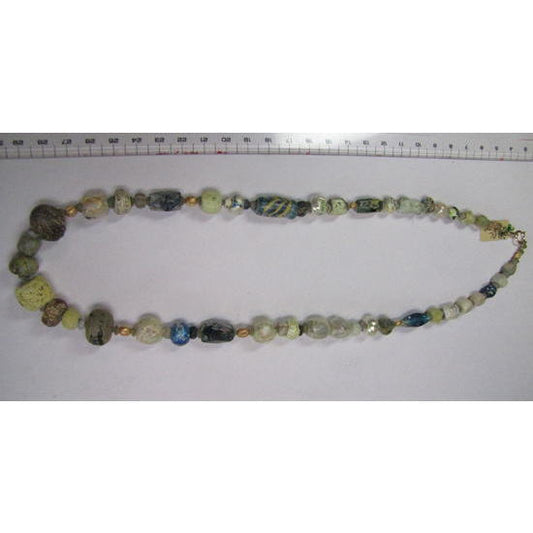 Antikes römisches irisierendes Glas