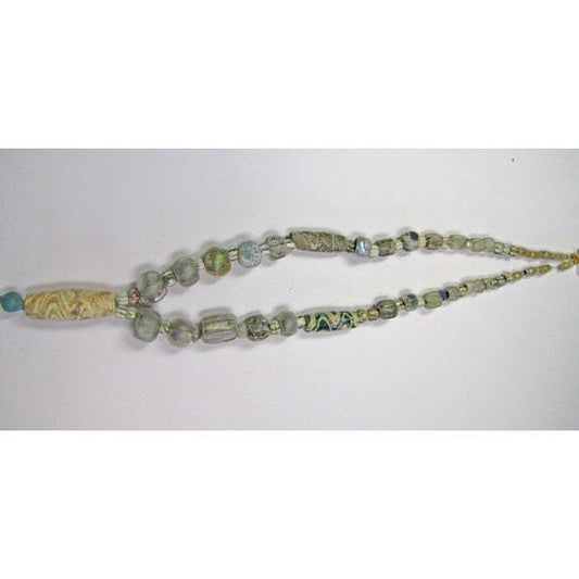 பண்டைய ரோமன் மின்னும் மண்ணெண்ணெய் கண்ணாடி