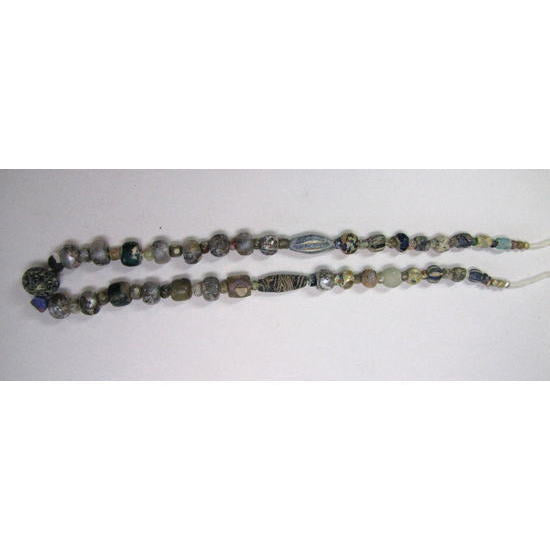 Vidro Iridescente Romano Antigo