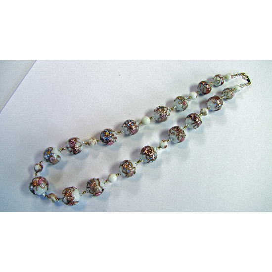 ヴィクトリア朝のビーズネックレス