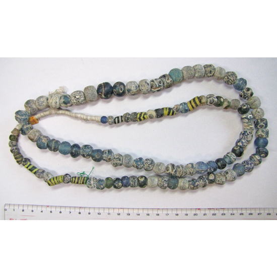 Rantai Manik Mata Romawi