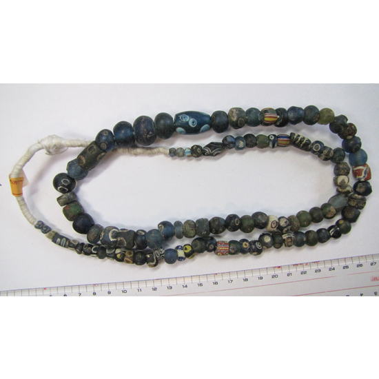 ரோமன் கண் மணிகள் மாலா