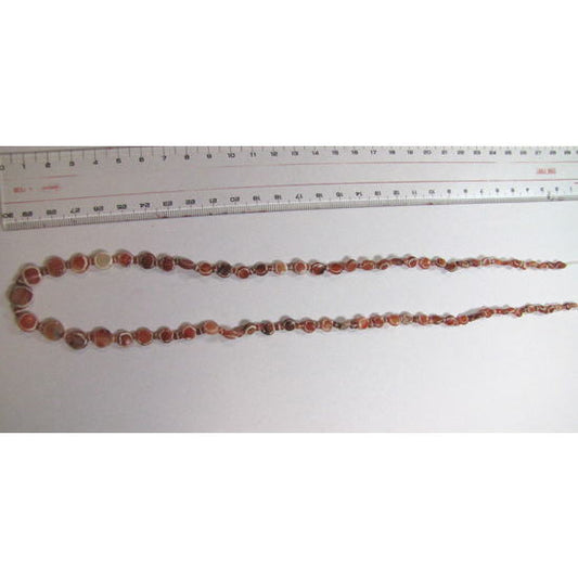 エッチングされたカーネリアンビーズのストランド