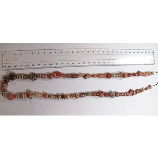 エッチングされたカーネリアンビーズのストランド