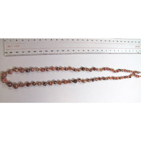 エッチングされたカーネリアンビーズのストランド
