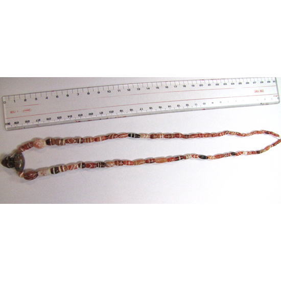 エッチングされたカーネリアンビーズのストランド