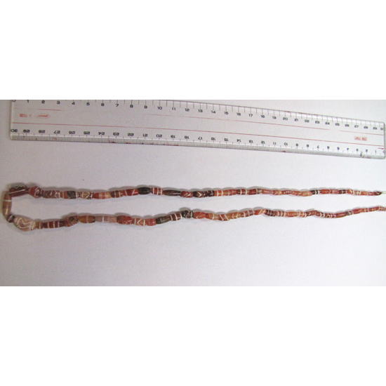 エッチングされたカーネリアンビーズのストランド