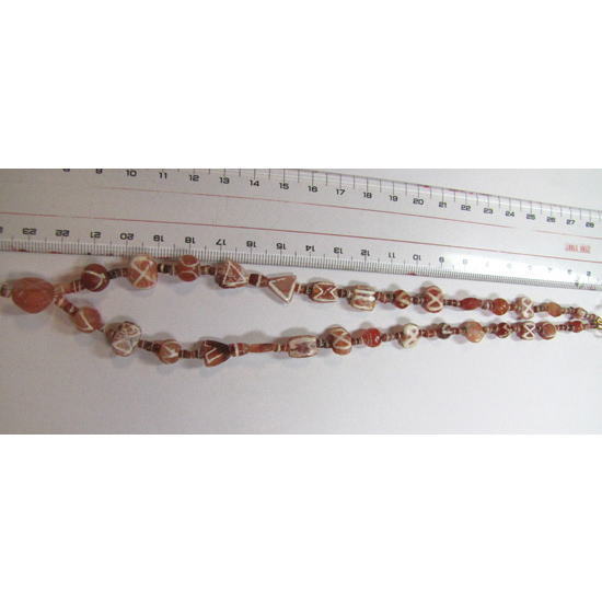 刻花紅玉髓珠串