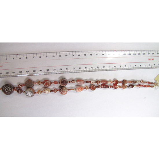 کندہ کردہ عقیق موتیوں کی لڑی