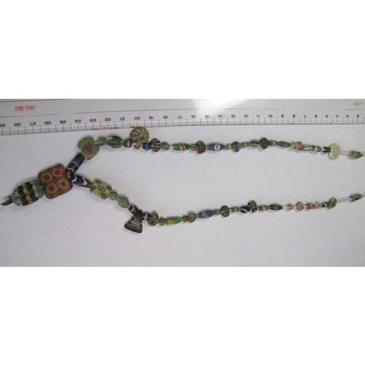 Нить мозаичных бусин