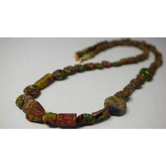 Нить мозаичных бусин