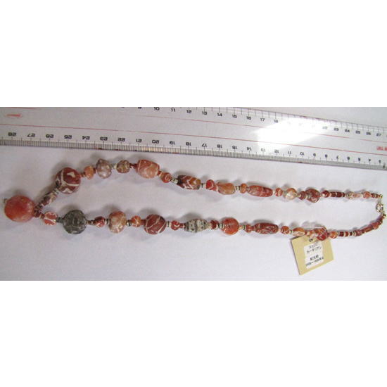Strand ng mga Naka-ukit na Carnelian na Beads