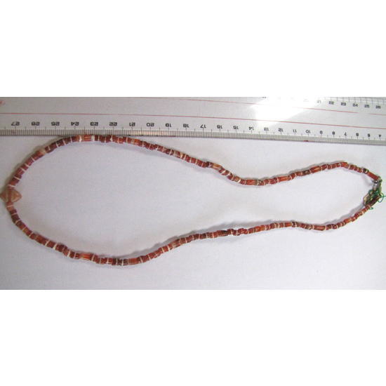 สร้อยลูกปัดคาร์เนเลียนแกะสลัก