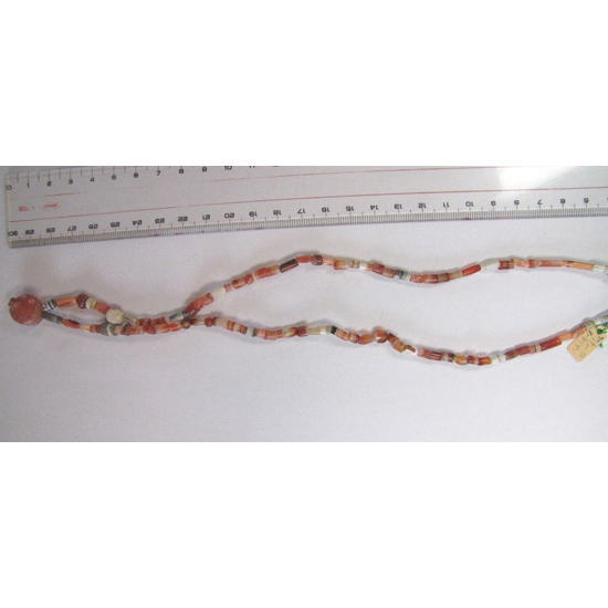 에칭된 카넬리언 비즈 스트랜드