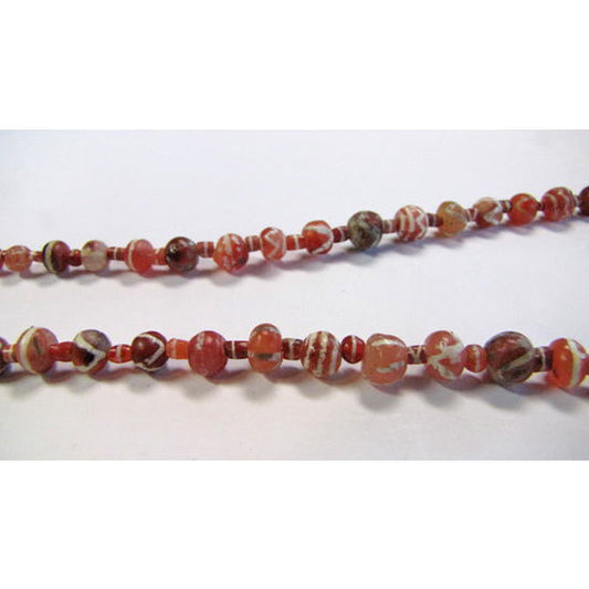 エッチングされたカーネリアンビーズのストランド