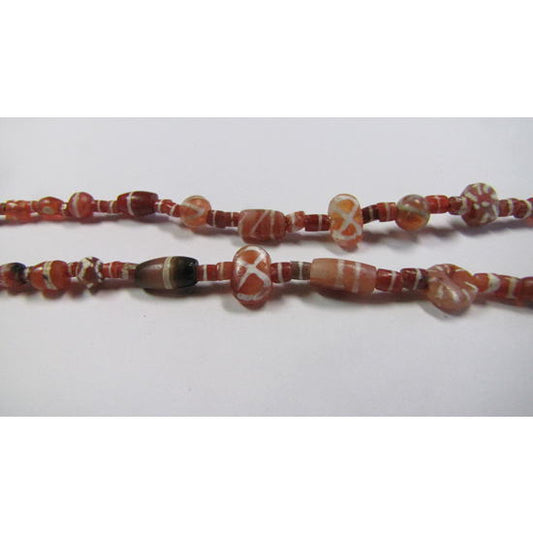 エッチングされたカーネリアンビーズのストランド