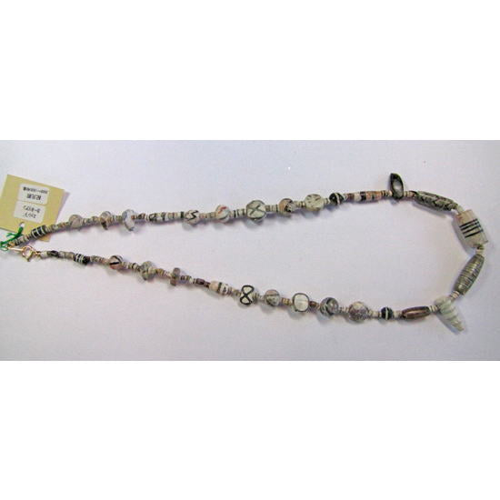 สร้อยลูกปัดคาร์เนเลียนแกะสลัก