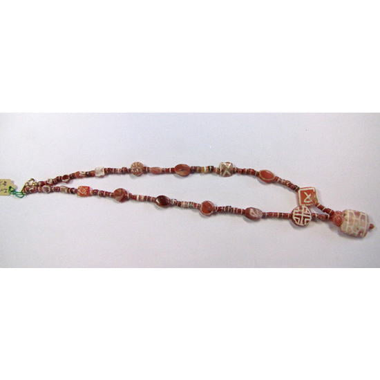 Strand ng mga Naka-ukit na Carnelian na Beads