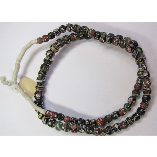 フラワービーズストランド