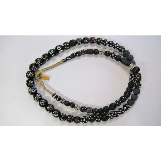 六つのビーズストランド