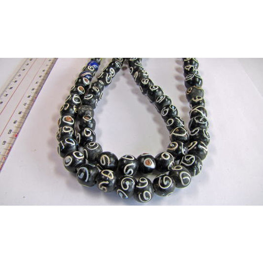 六つのビーズストランド