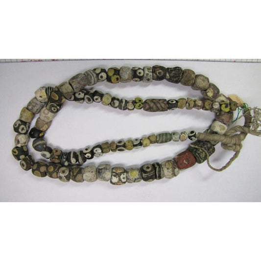 Collar de cuentas de ojo islámicas antiguas
