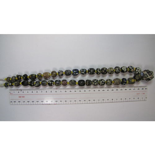 Collar de cuentas de ojo islámicas antiguas