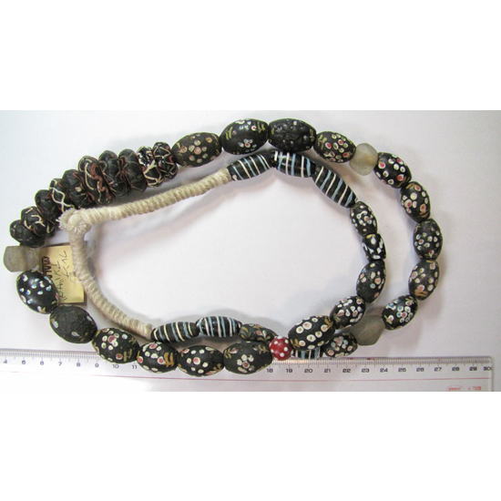 フレンチアンバサダービーズストランド