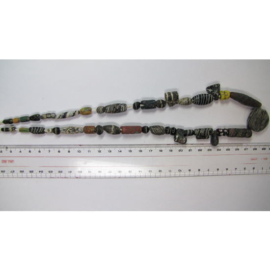 Rangkaian Manik-Manik Islam Kuno