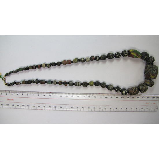 Strang antiker islamischer Perlen