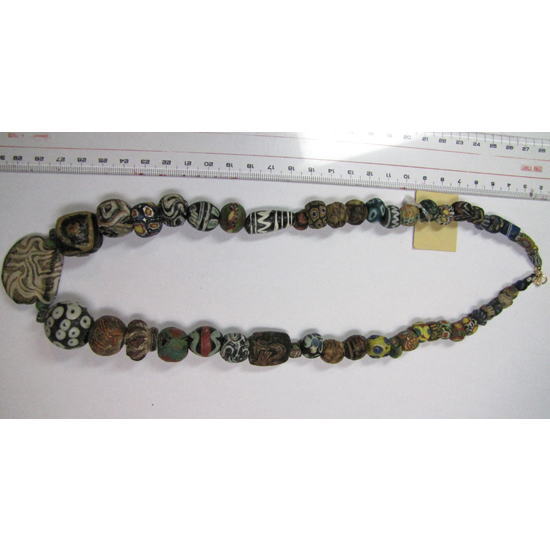 古代イスラムビーズのストランド