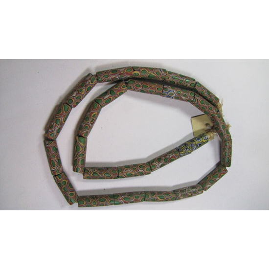 मिलेफियोरी कांच के मोती की माला