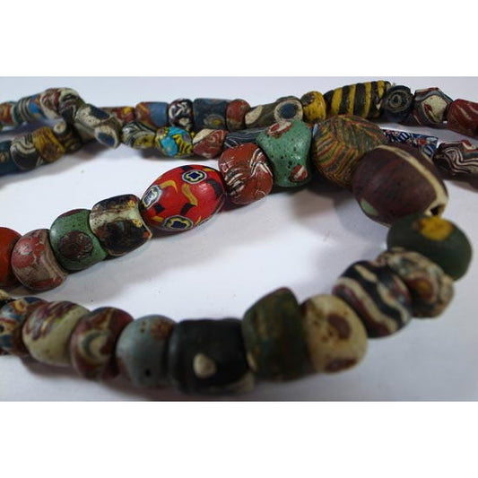 ヴェネチアン・トレードビーズ・ストランド