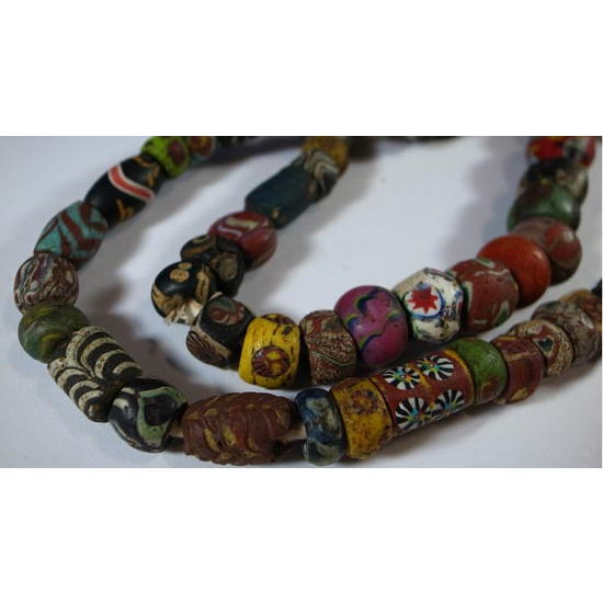 ヴェネチアン・トレードビーズ・ストランド