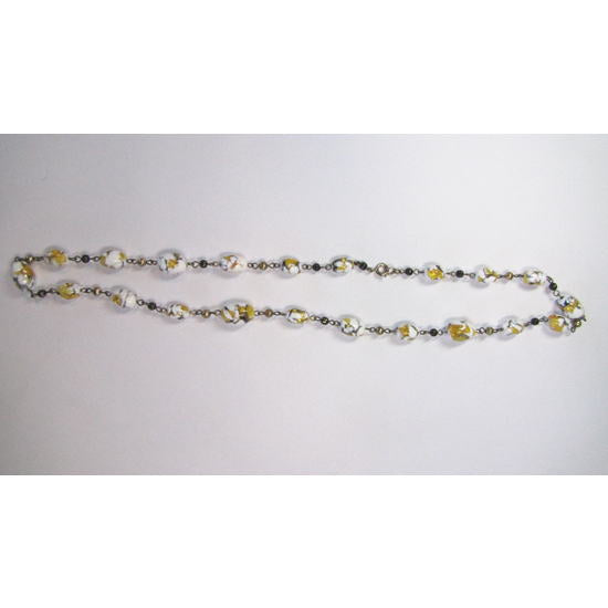 ヴィクトリア朝のビーズネックレス