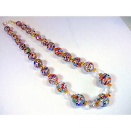 ヴィクトリア朝のビーズネックレス