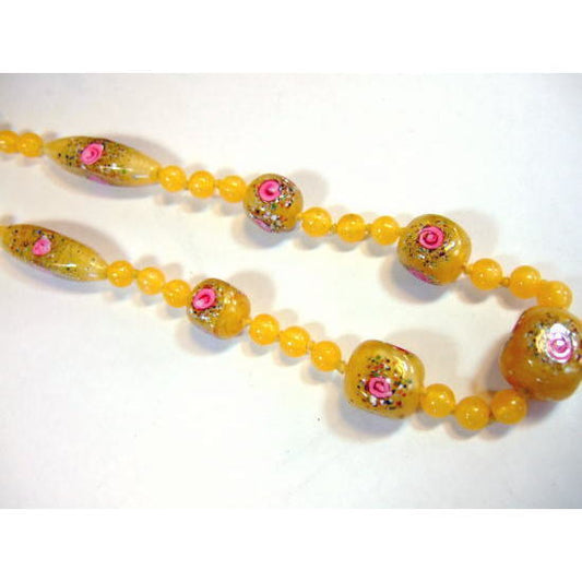 ヴィクトリア朝のビーズネックレス