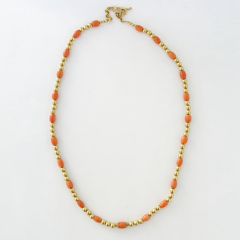 オールドスタイルの珊瑚ネックレス