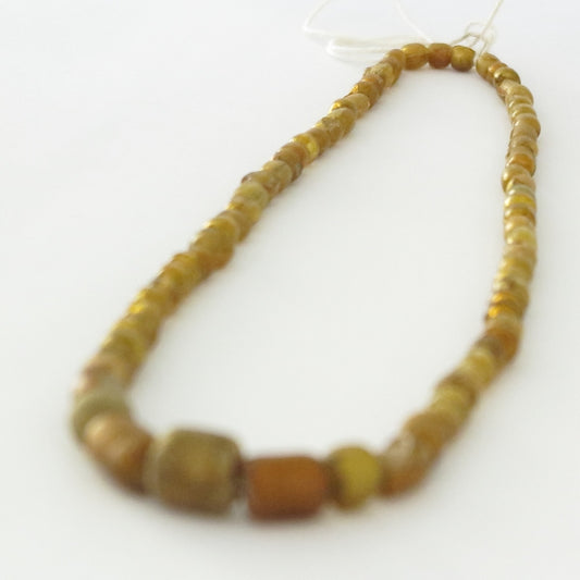 ゴールドサンドイッチミックスビーズストランド