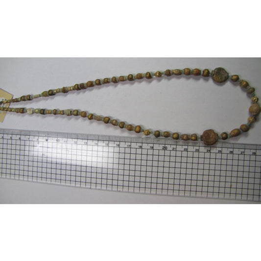 Untaian Manik-Manik Sandwich Emas