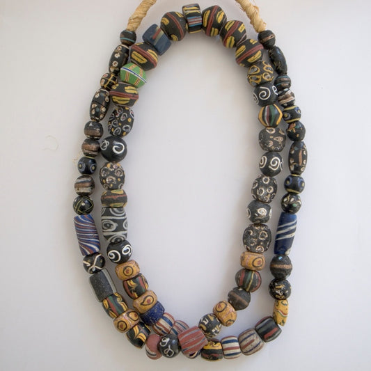 トレードビーズストランド