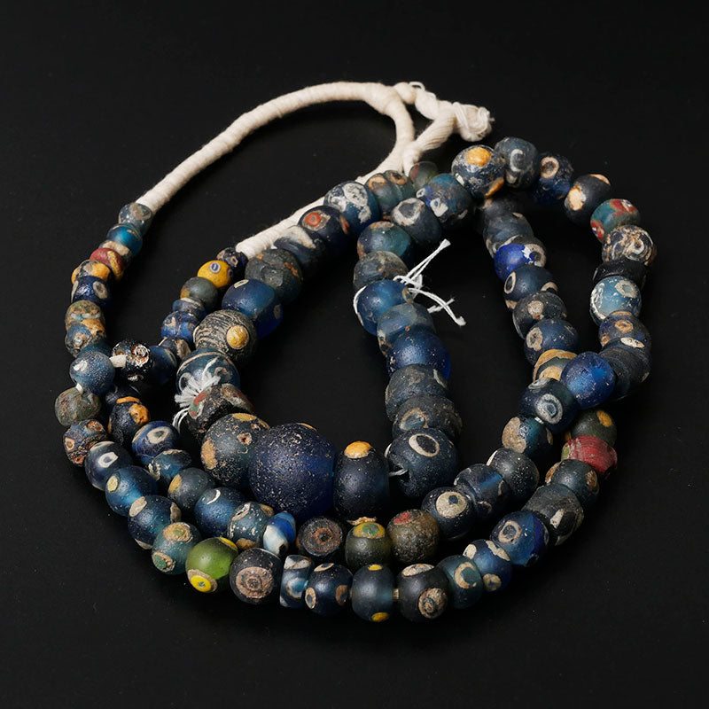 Rantai Manik Mata Romawi