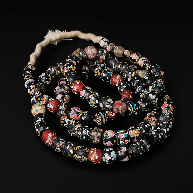 フラワービーズストランド