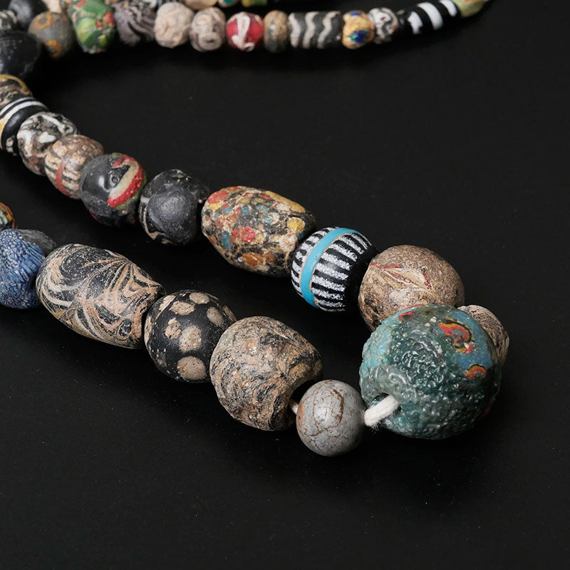 பண்டைய இஸ்லாமிய மணிகள் சரம்