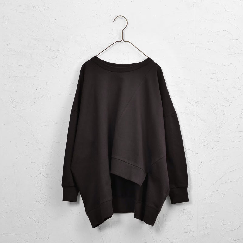 Sweatshirt Pullover with Asymmetrical Design