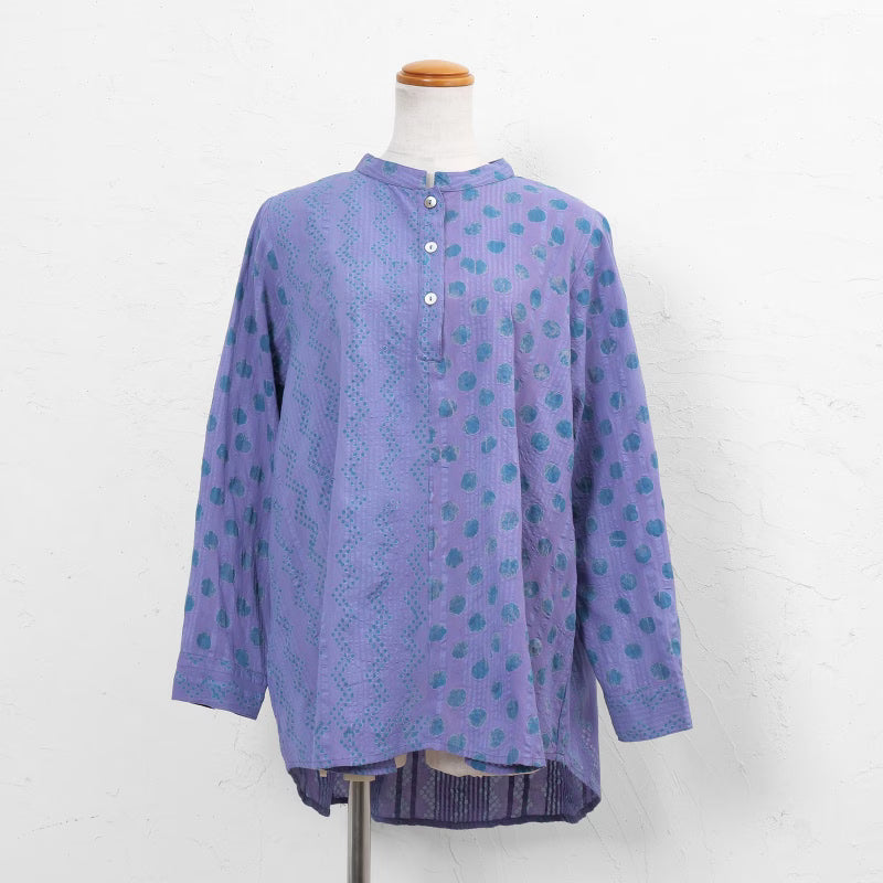 Emboss Pullover
