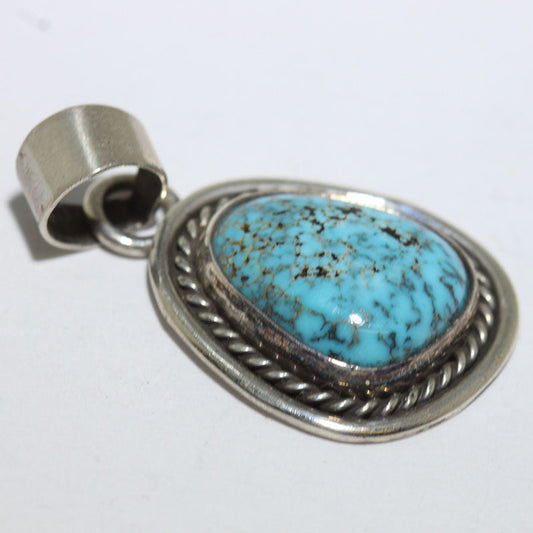 Lone Mtn Liontin oleh Robert Tsosie