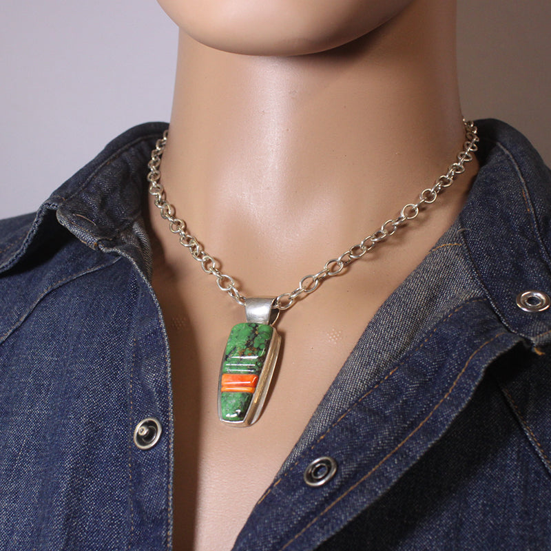 ケネス・ビッツィによるインレイペンダントセット