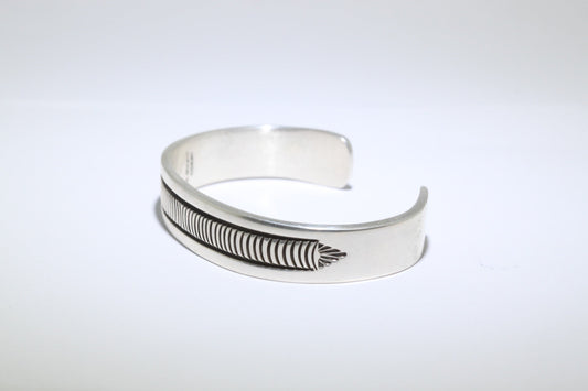 ப்ரூஸ் மோர்கன் வடிவமைத்த வெள்ளி கையெணியணி