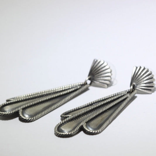 スティーブ・アーヴィソによるスターリングシルバーのイヤリング